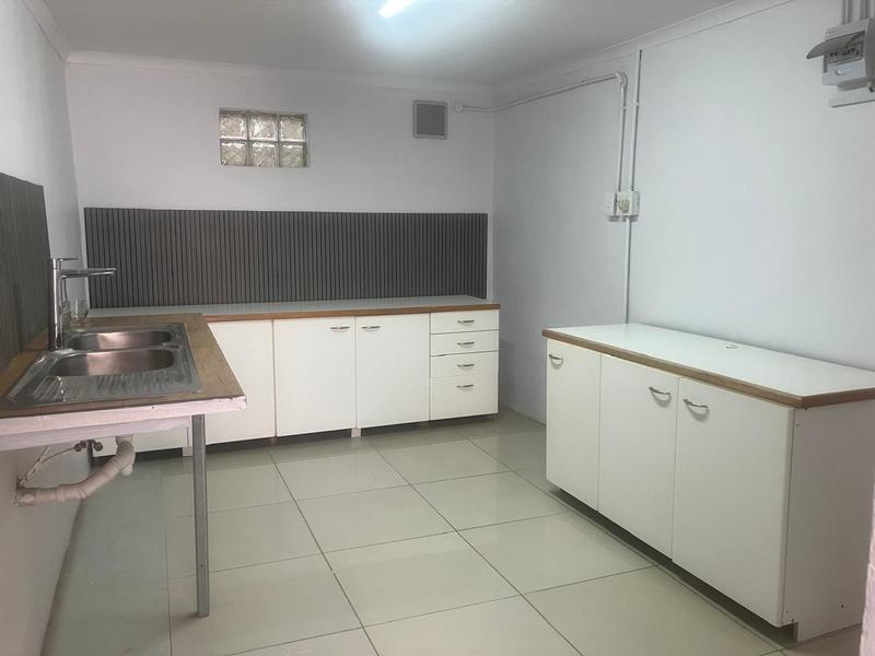 To Let 2 Bedroom Property for Rent in New Woodlands Western Cape